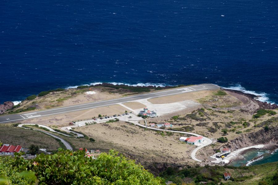Остров Саба PJ6M Взлетно-посадочная полоса Аэропорт
