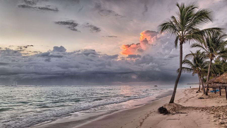 Доминиканская Республика HI3AA Восход Пляж у Гран Бахиа Принсипе Ресорт.