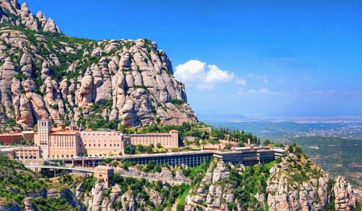 AO1000MM Montserrat