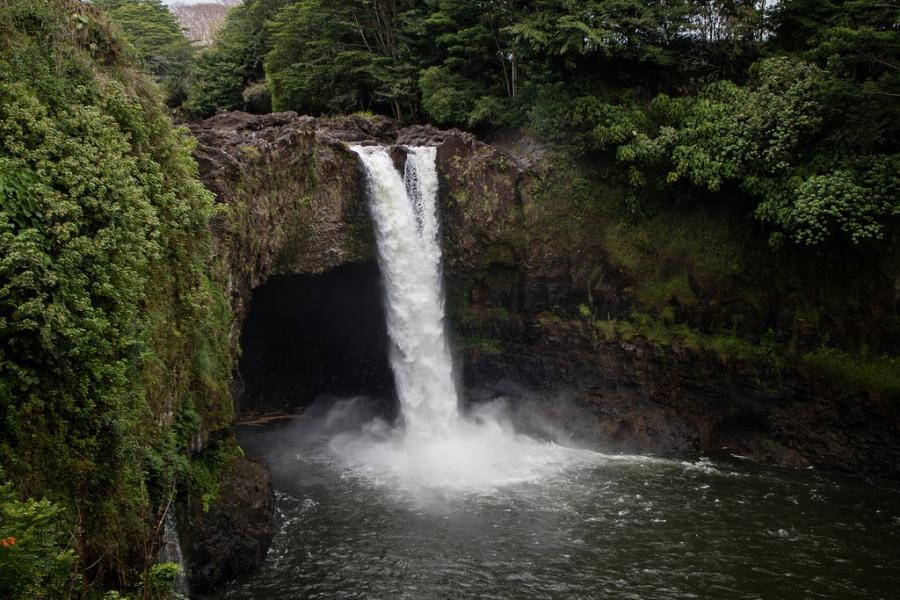 KH6KM Rainbow Falls, Hilo, Island of Hawaii, Hawaiian Islands