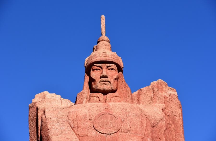 JT1CS/3 Monument to Chinguhjav, 18th century Mongolian independence hero in Moron, Mongolia.