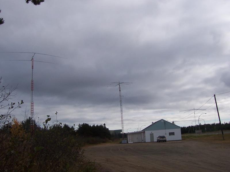 VE2/UT3UA VE2IM Sept Iles, Canada. Antennas