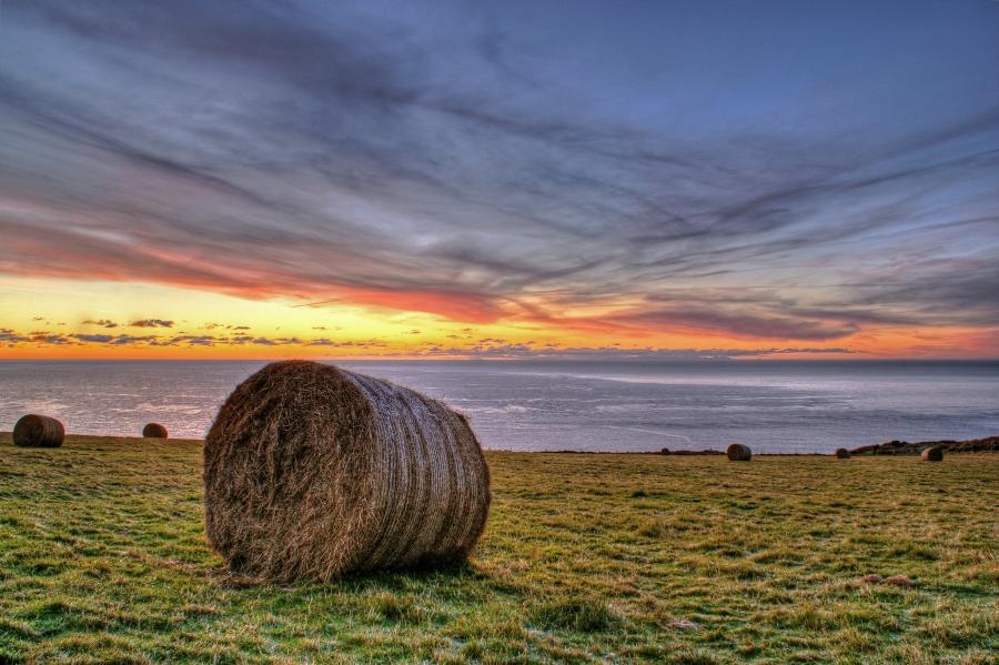 MD/OO4O Isle of Man Hay Bale Sunrise