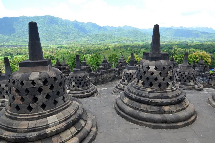 7G2Y Candi Borobudur, (Borobudur Temple) in Yogyakarta, Indonesia.