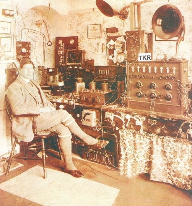Fancy Radio Station