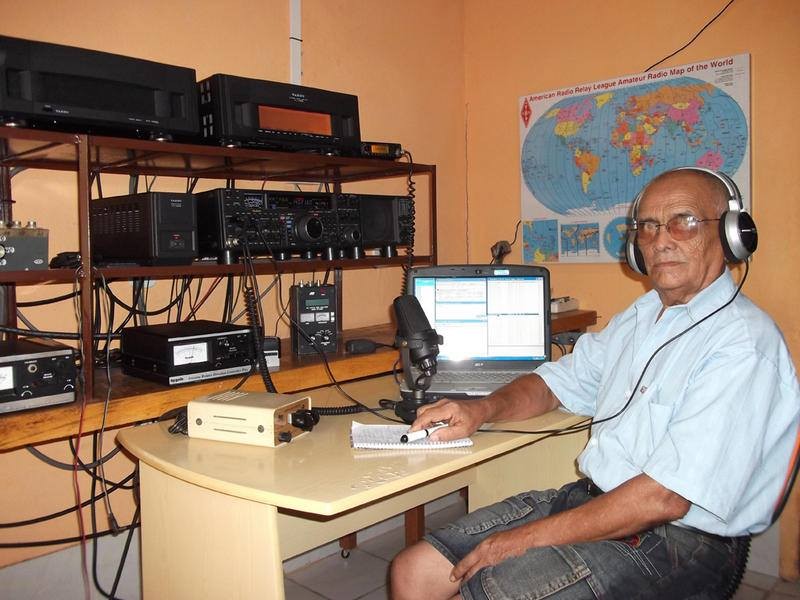 PV8ADI Clovis Pinheiro Barreto, Boa Vista, Roraima, Brazil. Radio Room Shack. PV8ADI Clovis Pinheiro Barreto, Boa Vista, Roraima, Brazil. Radio Room Shack.