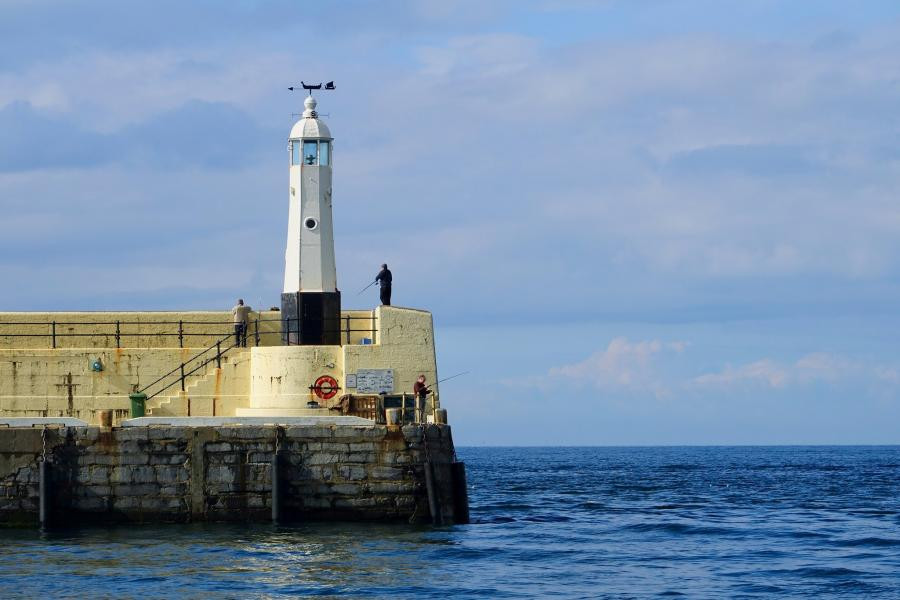 MD/EB1BSV Peel Harbour Light, Isle of Man