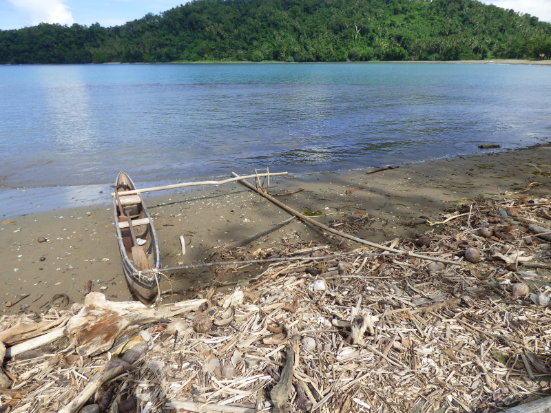 H44NC H44VK Outrigger Canoe, Solomon Islands.