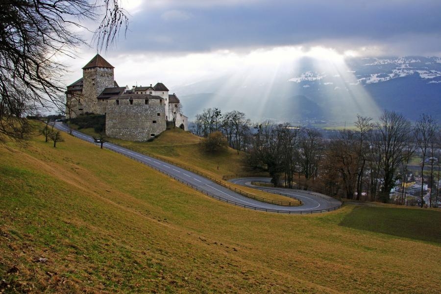 HB0/EI9GRB Liechtenstein Vaduz Castle