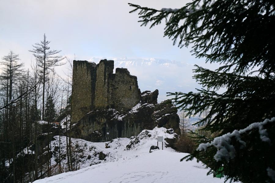 HB0/EI4KH Schalun Castle ruins, Liechtenstein