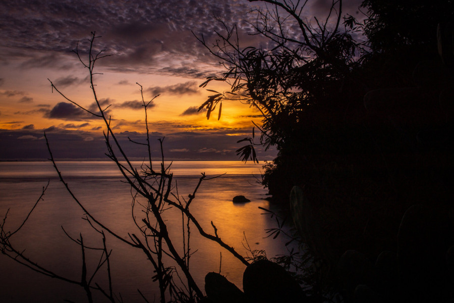 AE4JP/KH2 Sunset, Guam Island