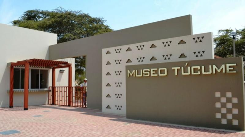 OC1TU Museo Tucume, Peru