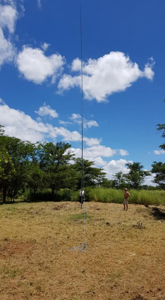 9J2LA Zambia 80m Vertical antenna