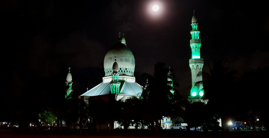 V84SAR Mosque, Kuala Belait, Brunei