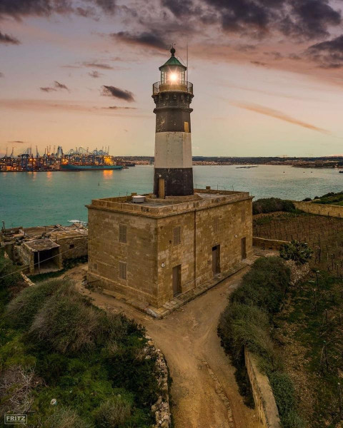 9H6DL Delimara Lighthouse, Marsaxlokk, Malta