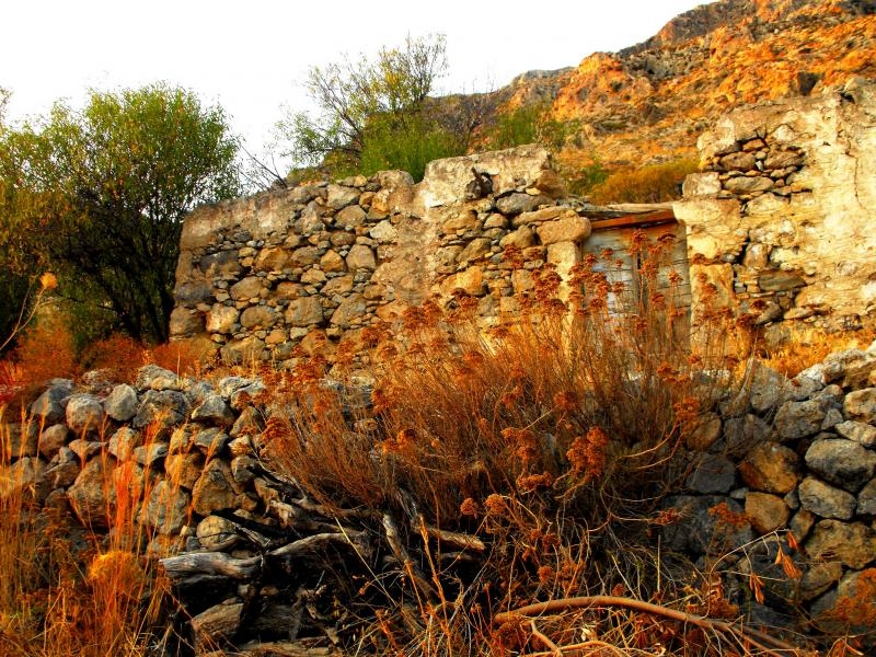 SV5/SP1NQN Ruins of a very old house on the mountain Kalymnos, Dodecanese Islands.
