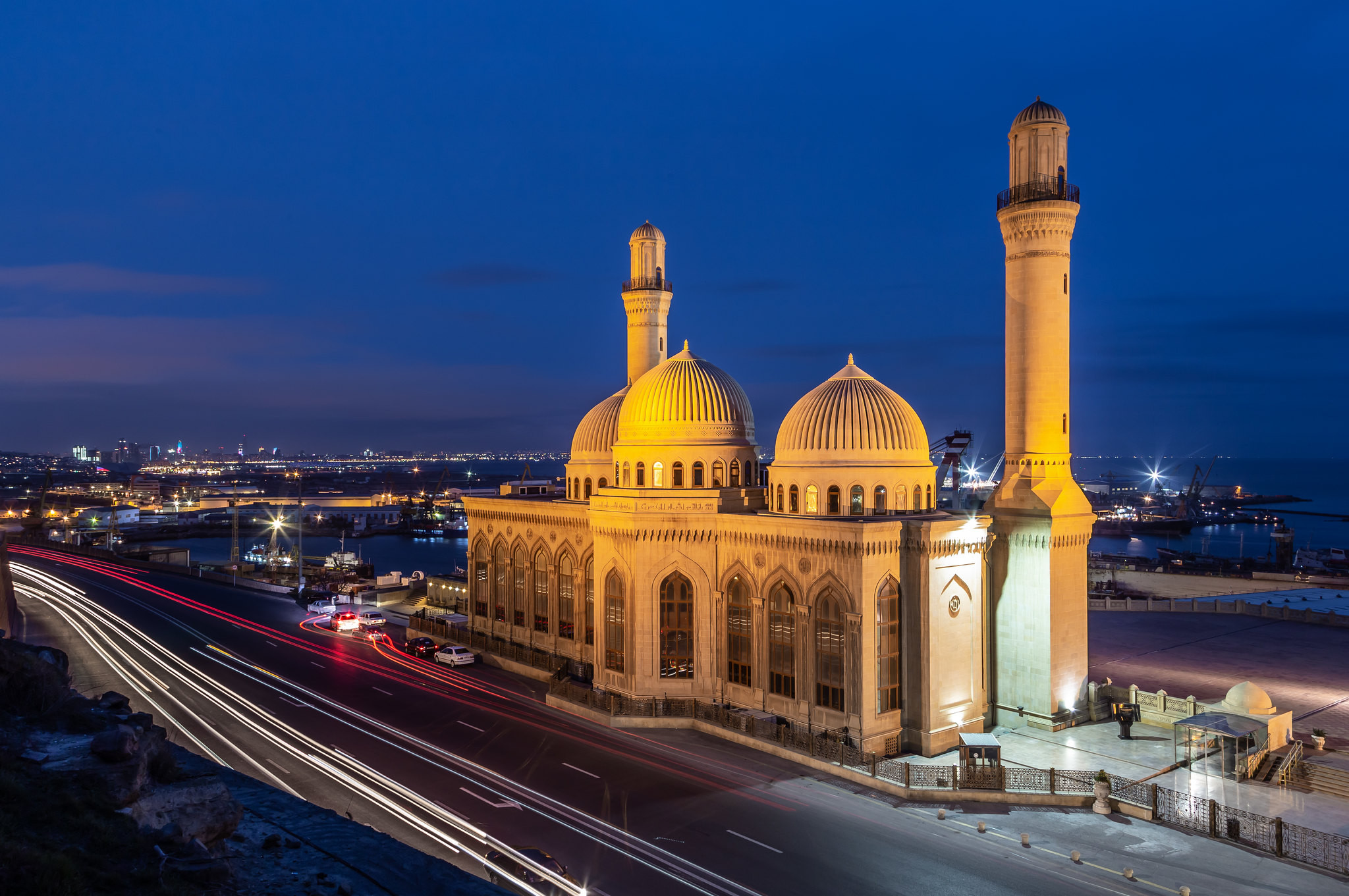 4J21EURO 4K21EURO Bibi-Heybat Mosque, Baku, Azerbaijan
