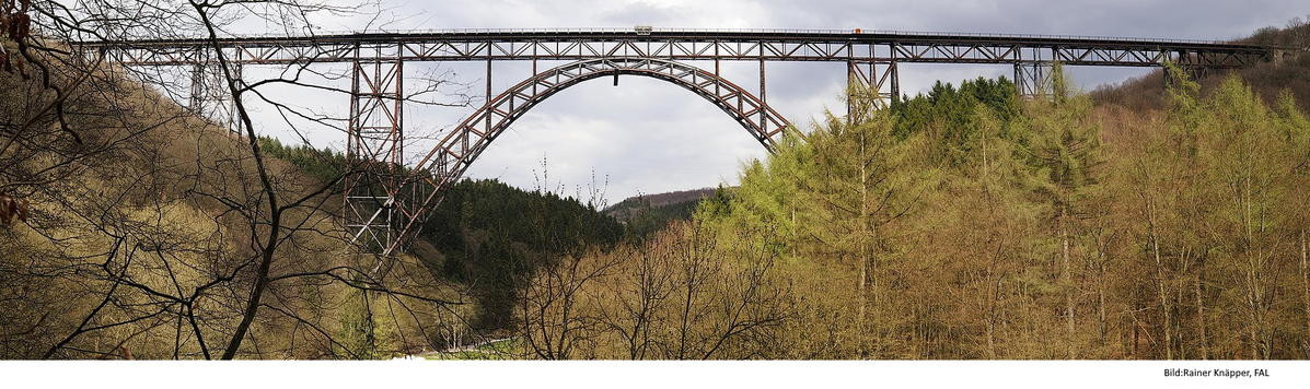 DR125MB Mungstener bridge, Solingen, Germany