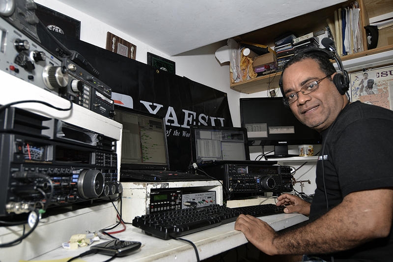 HI3T Ted Jimenez, Puerto Plata, Dominican Republic. Radio Room Shack