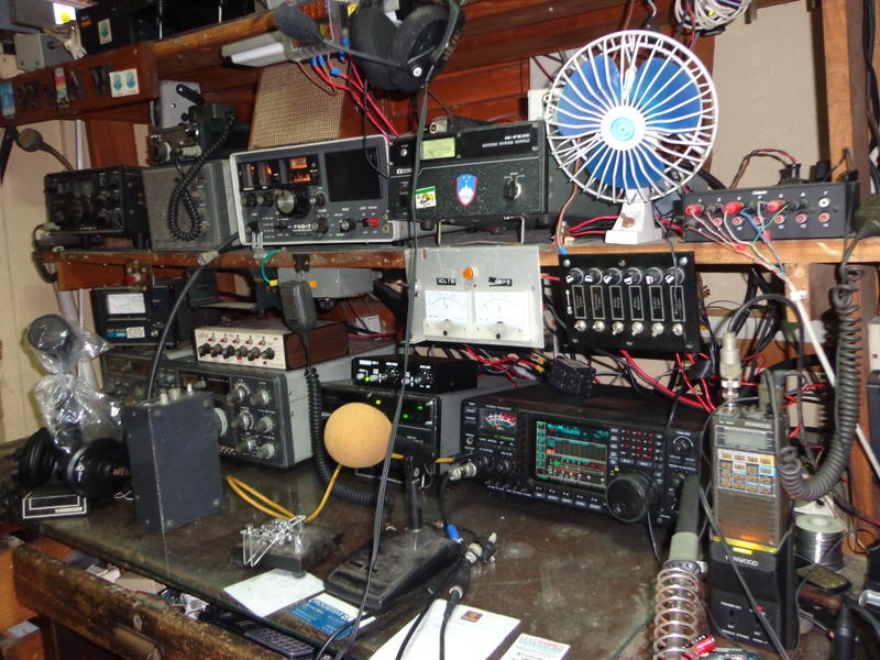 9Y4NW Trinidad Island Trinidad and Tobago Radio Room Shack