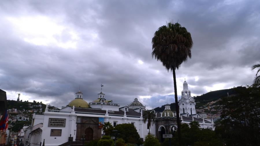 HC6PE DX News Catedral Primada del Ecuador, Quito, Ecuador