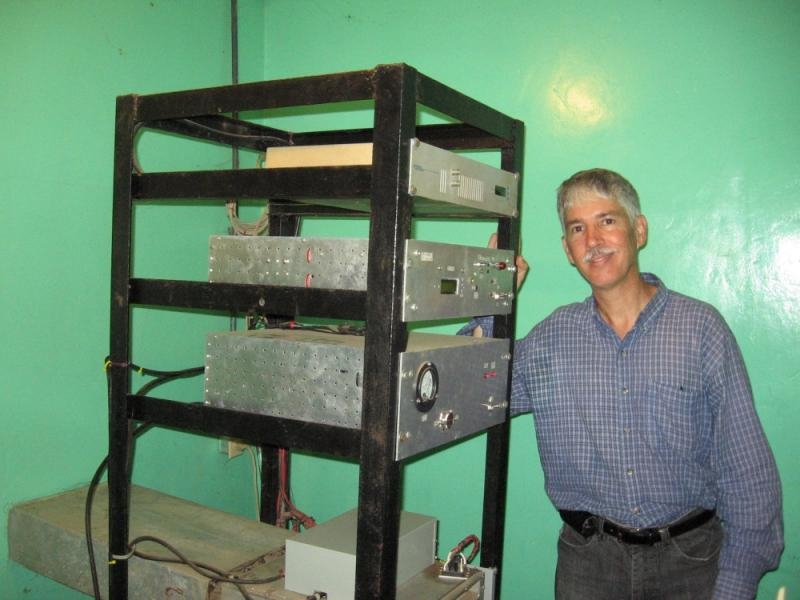 YN3M Leon Nicaragua Michael Guade Homebrew 700 watt FM Transmitter