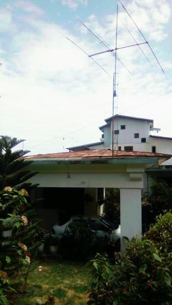 HH2MK Port au Prince Haiti Antennas and Radio Room Shack