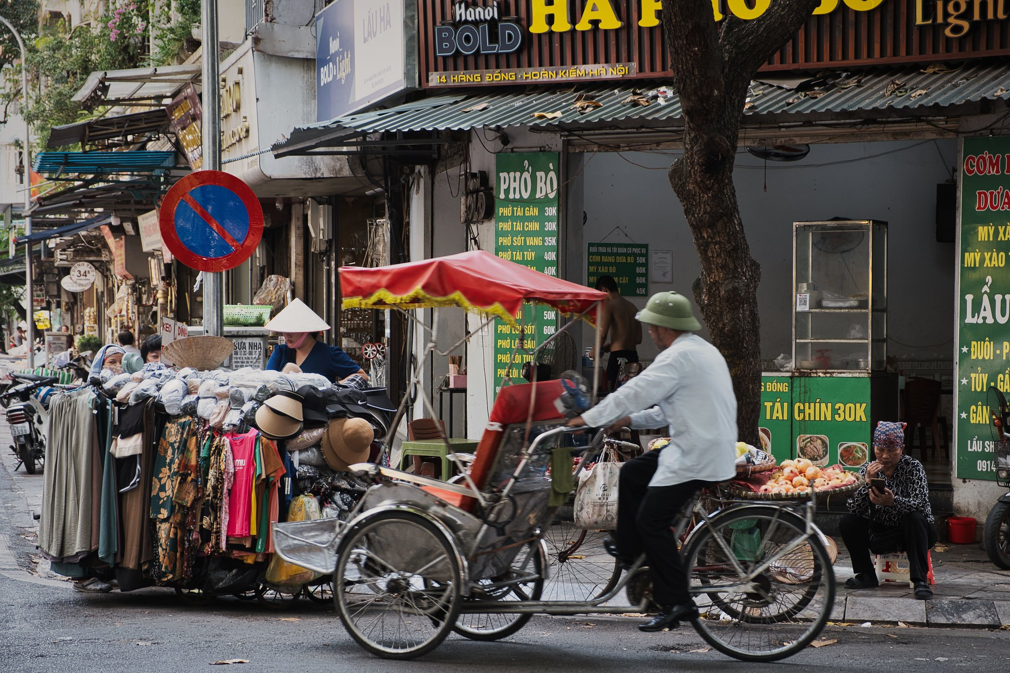 XV9NI Hanoi, Vietnam