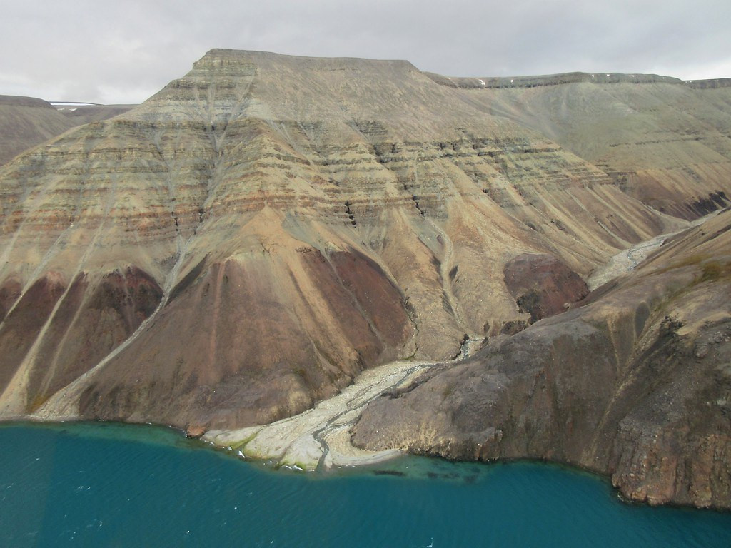 VY0ZOO Nunavut Islands