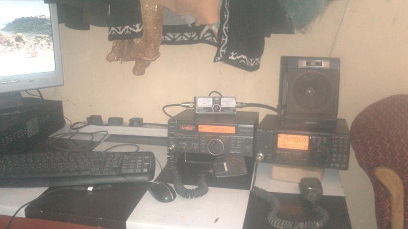 5Z4BU Maralal Kenya. Radio Room Shack