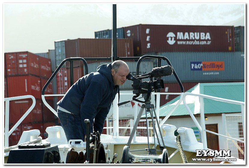 Джеймс 9V1YC Сьемка Фильма о экспедиции на Южно Оркнейские Острова VP8ORK 2011 Джеймс 9V1YC Сьемка Фильма о экспедиции на Южно Оркнейские Острова VP8ORK 2011