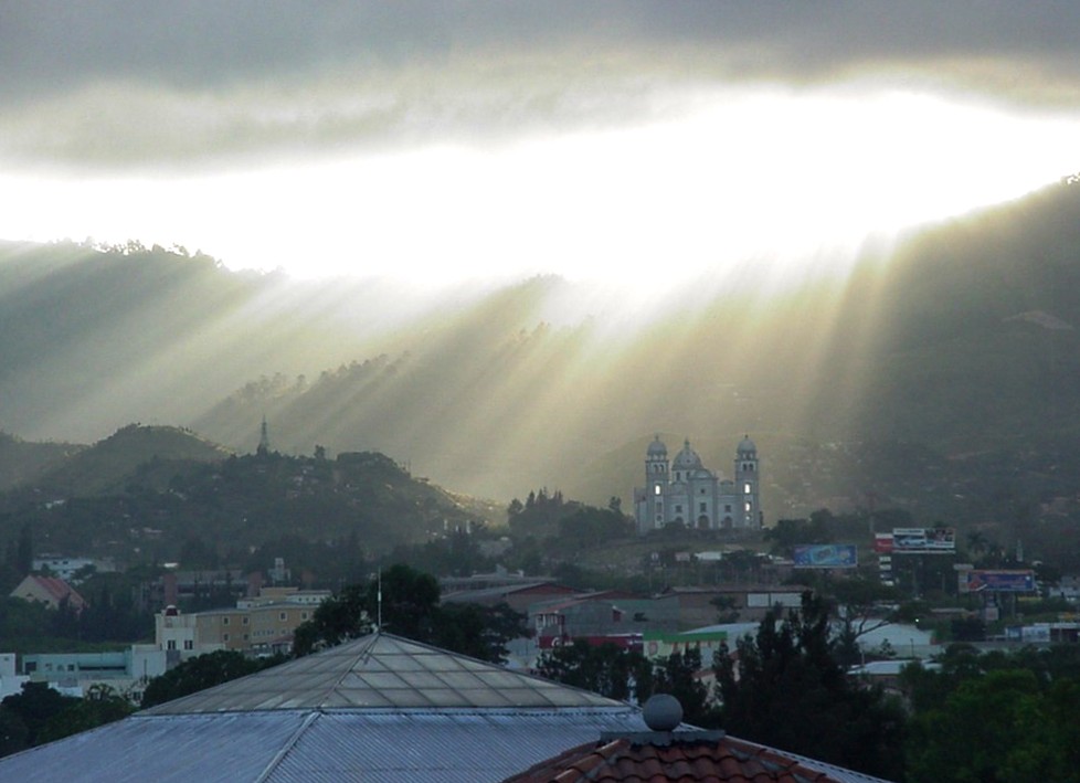 Гондурас HQ2W Гондурас HQ2W