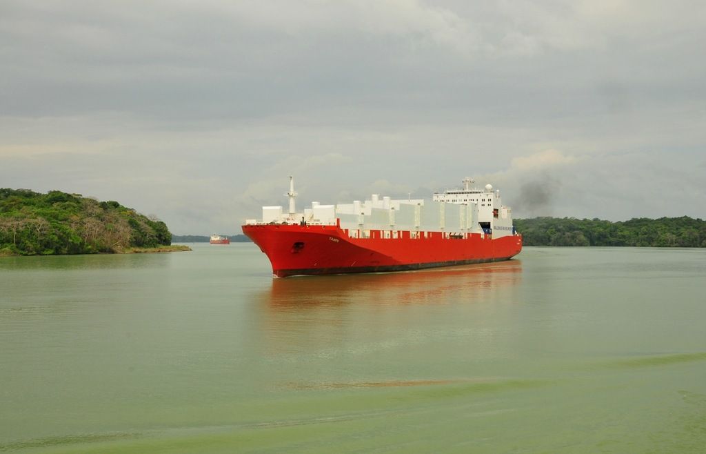 Panama 3E100PC Panama Canal