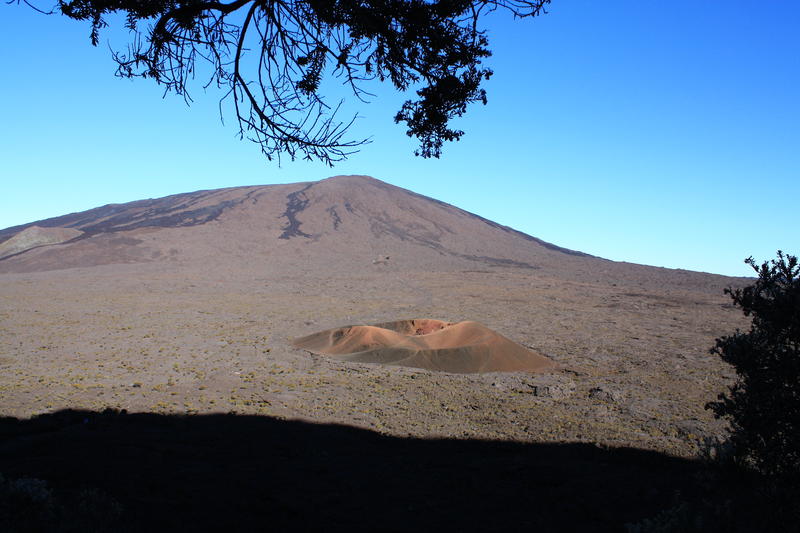 Вулкан Фурнез Остров Реюньон TO1PF 2013 Вулкан Фурнез Остров Реюньон TO1PF 2013