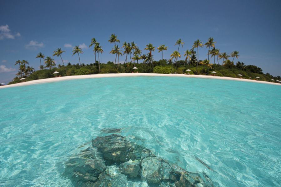 8Q7KX Anantara Kihavah Villas, Baa Atoll, Maldives. Tourist attractions spot 8Q7KX Anantara Kihavah Villas, Baa Atoll, Maldives. Tourist attractions spot