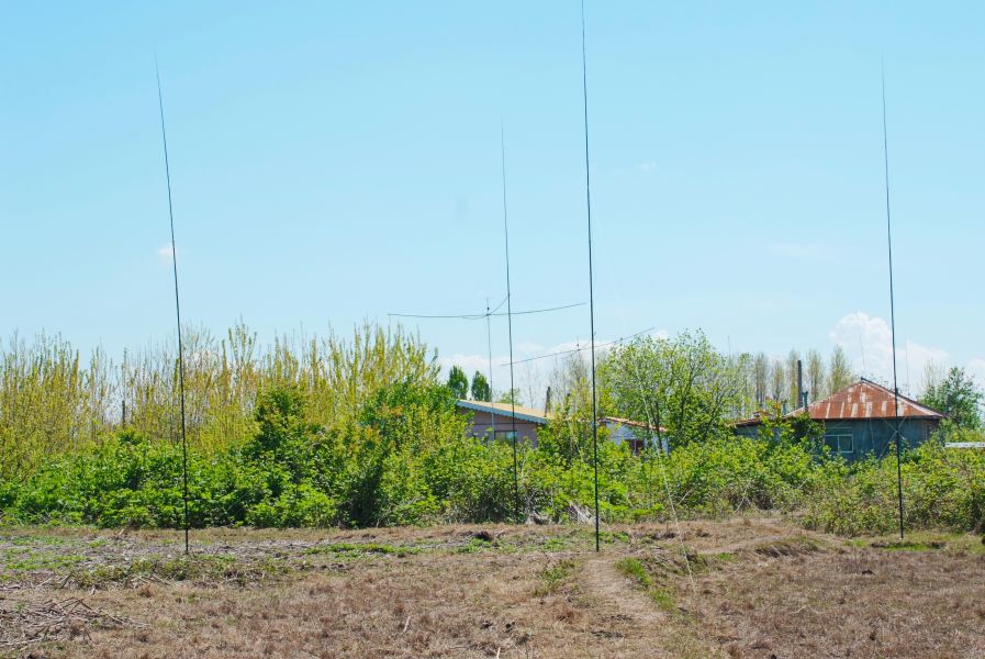 EP2A Iran 40m 4 SQ Antenna EP2A Iran 40m 4 SQ Antenna