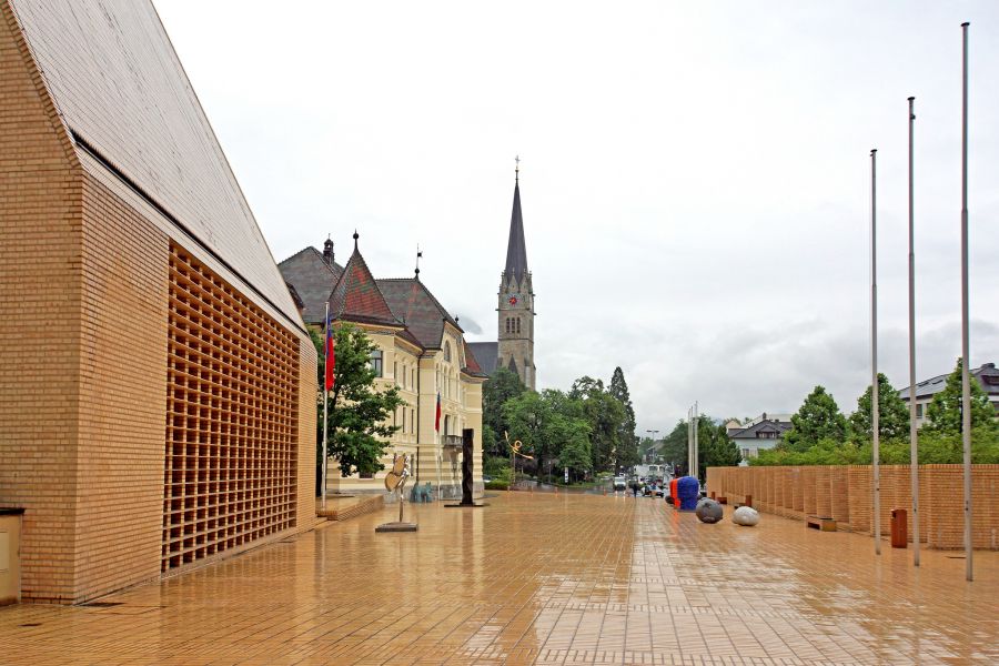 Liechtenstein HB0/RC3C DX News 