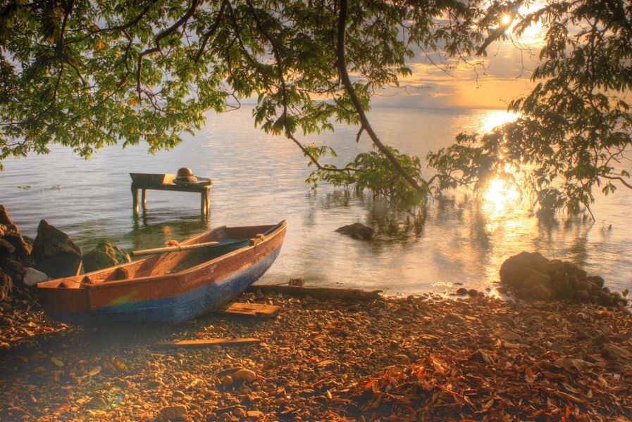 Nicaragua YN3/TG9IIN DX News Sunset on La Venada, Solentiname Islands. Nicaragua YN3/TG9IIN DX News Sunset on La Venada, Solentiname Islands.