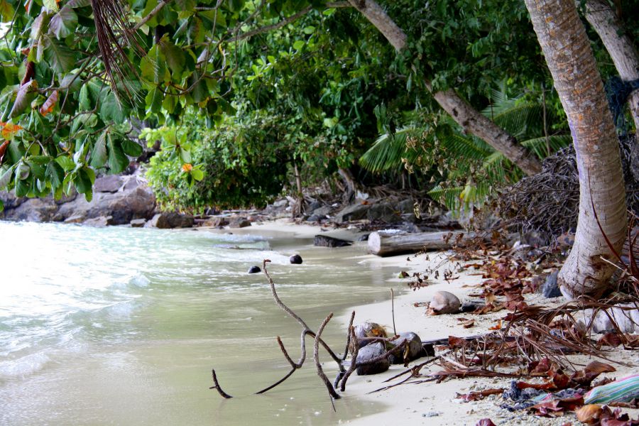 Sedanau Island Natuna Islands YB8RW/5  Sedanau Island Natuna Islands YB8RW/5