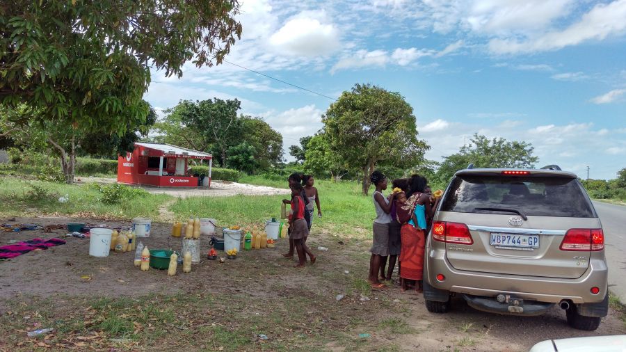 Мапуту Мозамбик Придорожная торговля Мапуту Мозамбик Придорожная торговля