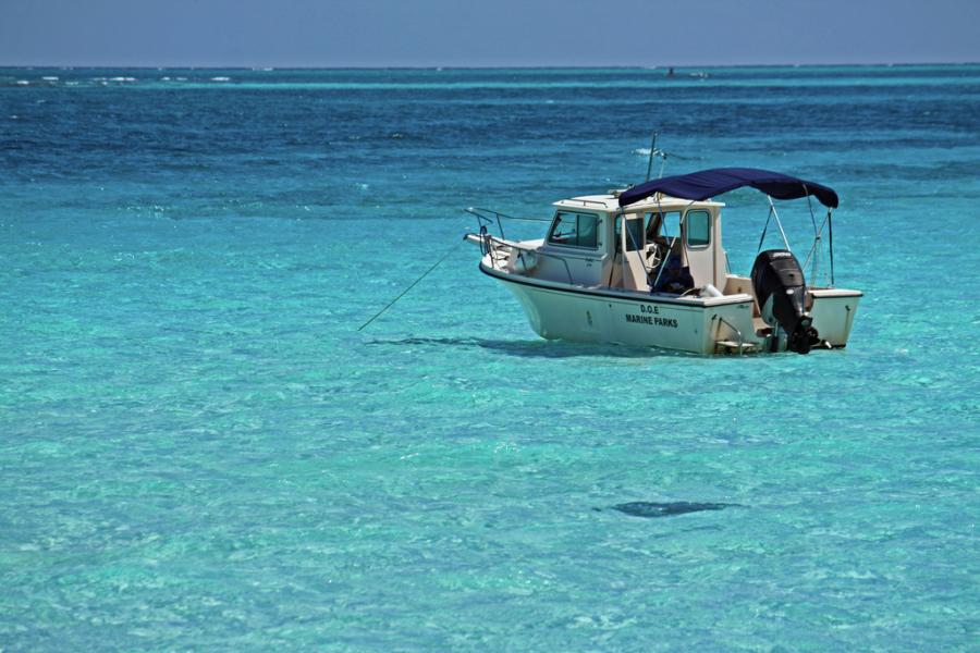 Cayman Islands ZF2FB DX News  Cayman Islands ZF2FB DX News