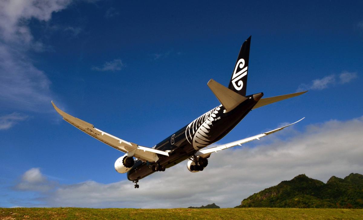 E51BUO Дрим лайнер, авиакомпании Air New Zealand, остров Раротонга, острова Кука. DX Новости. 