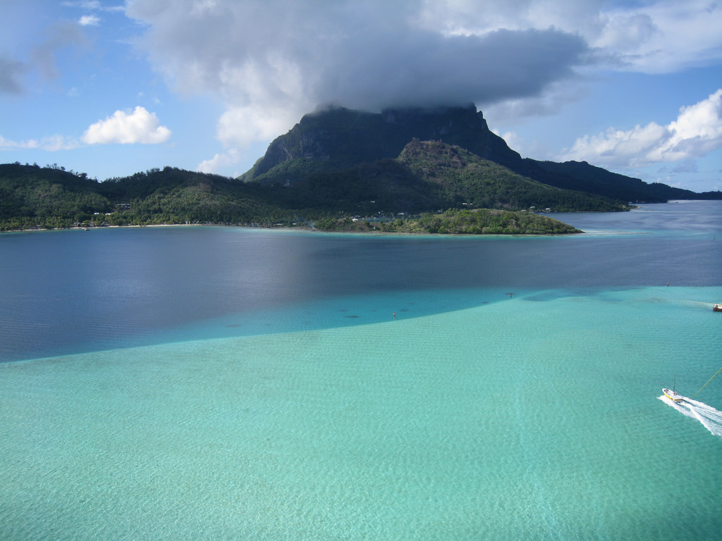 FO/HB9XBG Bora Bora Island, French Polynesia FO/HB9XBG Bora Bora Island, French Polynesia