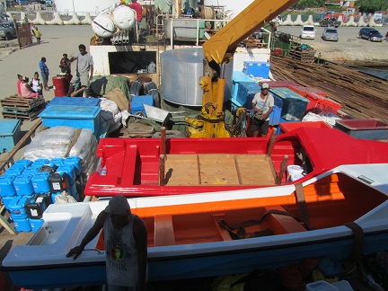 H44R The boat to Mbanika is loaded up in Honiara