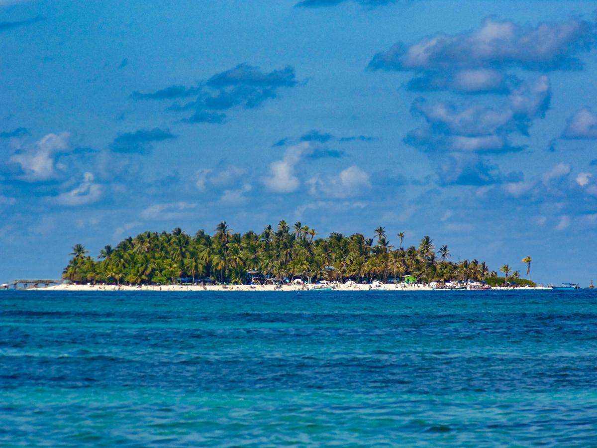 HK0/HK3X Johny Cay, San Andres Island