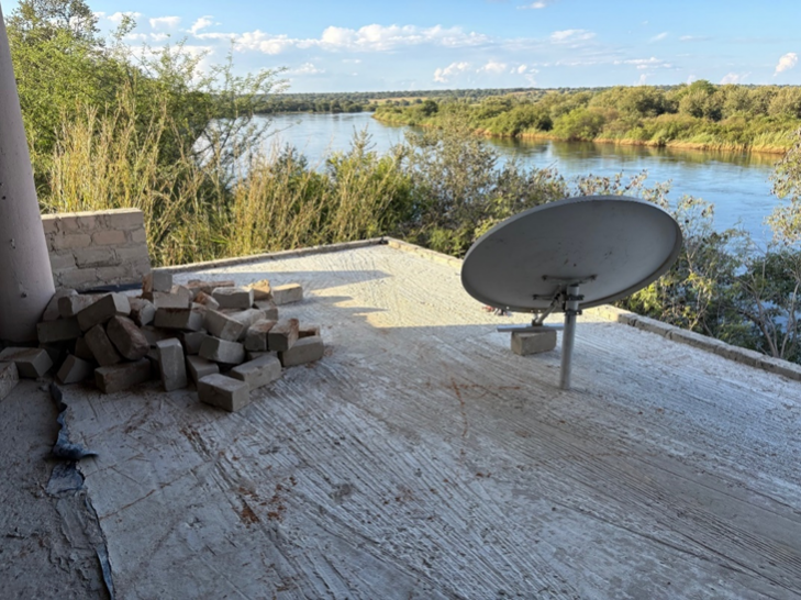 V5/ZS4TX Namibia QO - 100 Ant