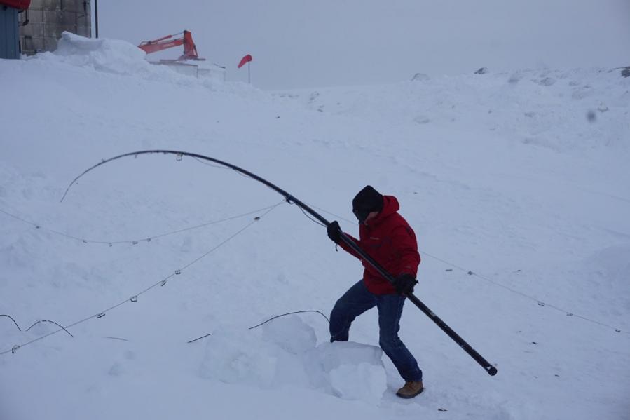 VE3LYC/KL7 Little Diomede Island, Alaska. Wind DX News Image 7 VE3LYC/KL7 Little Diomede Island, Alaska. Wind DX News Image 7