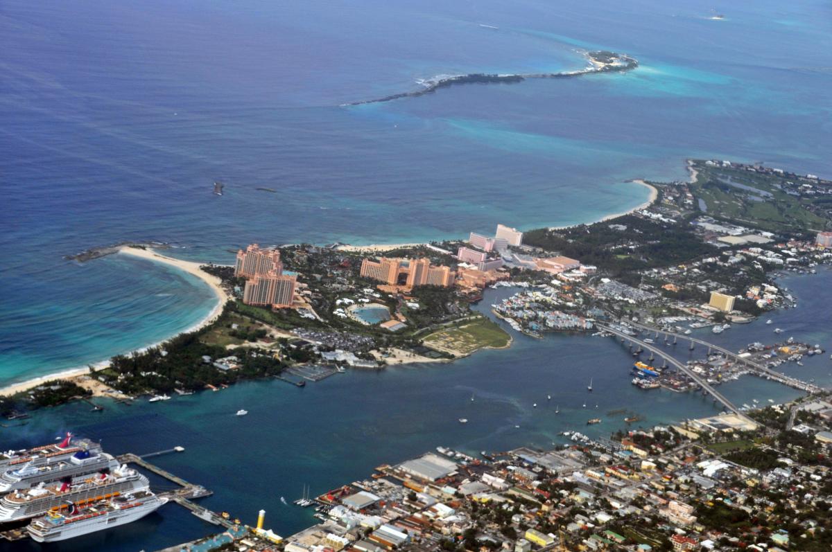 VE3BWP/C6A Paradise Island, Bahamas. Tourist attractions spot. VE3BWP/C6A Paradise Island, Bahamas. Tourist attractions spot.