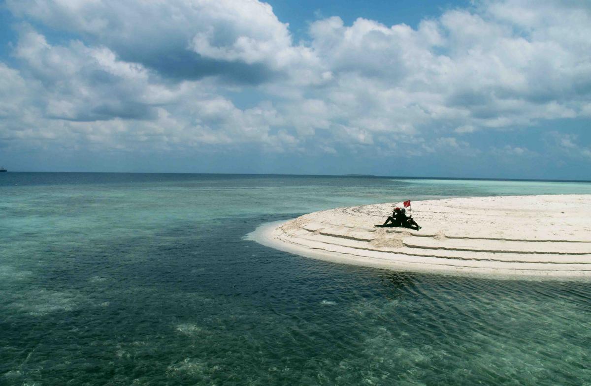 YC8AO/P Taka Bonerate National parks, Tinabo Island, Taka Bonerate Islands. YC8AO/P Taka Bonerate National parks, Tinabo Island, Taka Bonerate Islands.