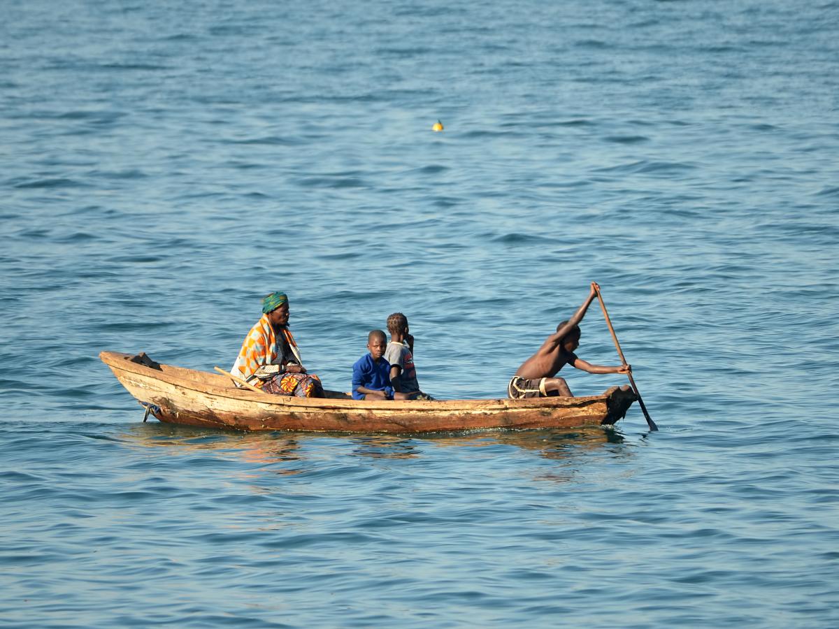 Такси, озеро Танганьика, Замбия Такси, озеро Танганьика, Замбия